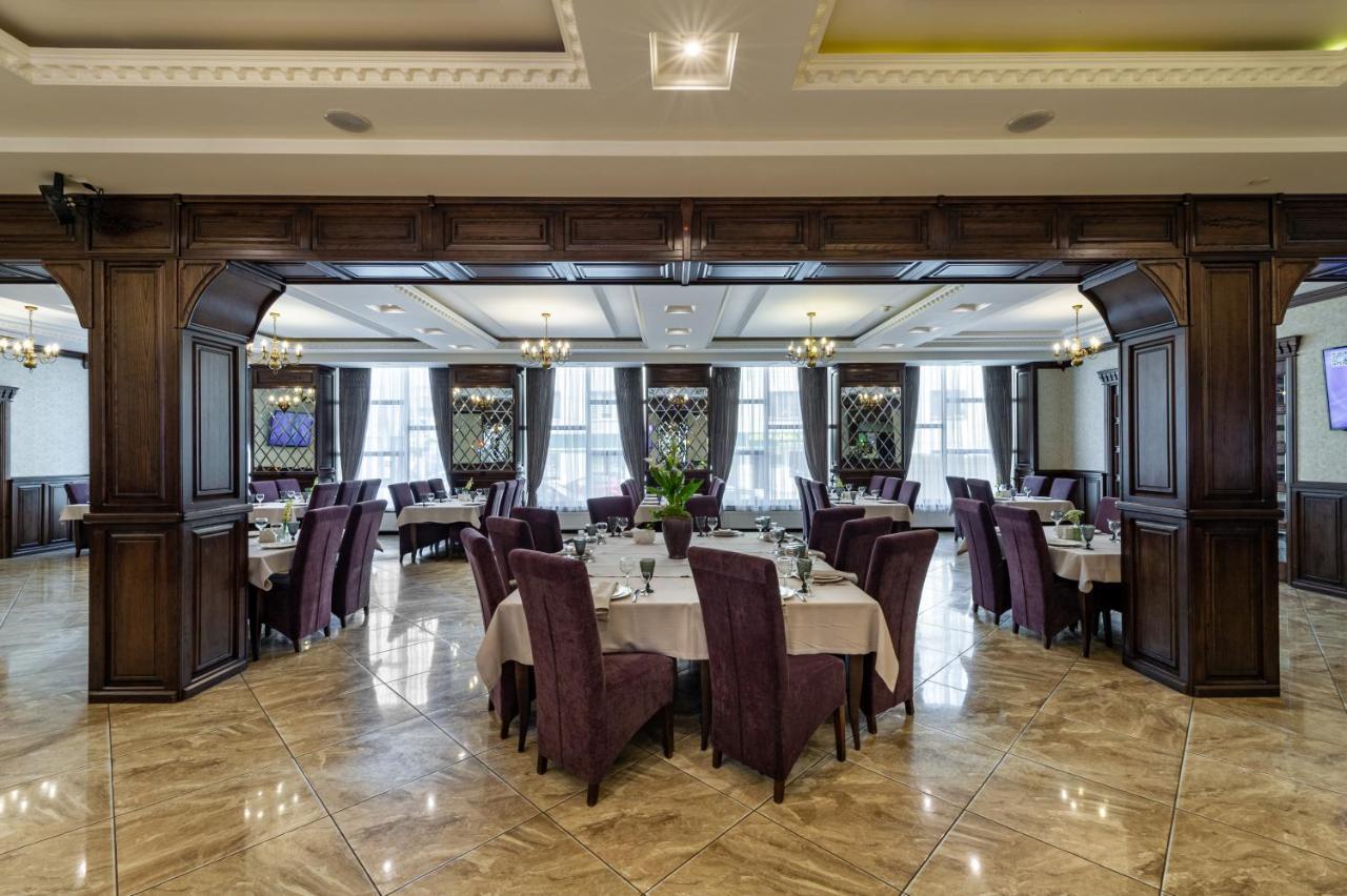Avalon Palace Τερνόπιλ Εξωτερικό φωτογραφία