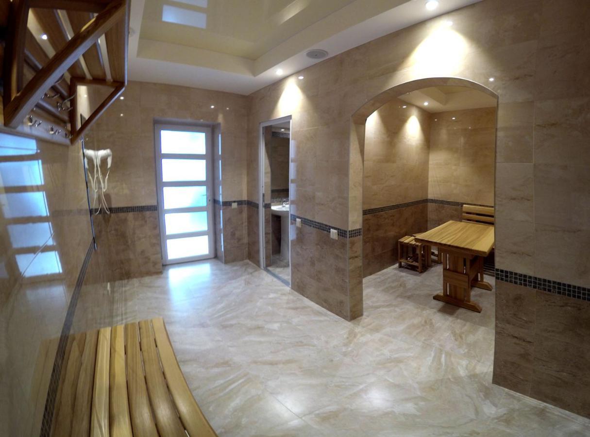 Avalon Palace Τερνόπιλ Εξωτερικό φωτογραφία